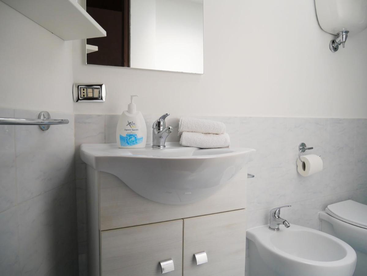 Olindo Apartment E Cristina Apartments 비코에쿠엔세 외부 사진