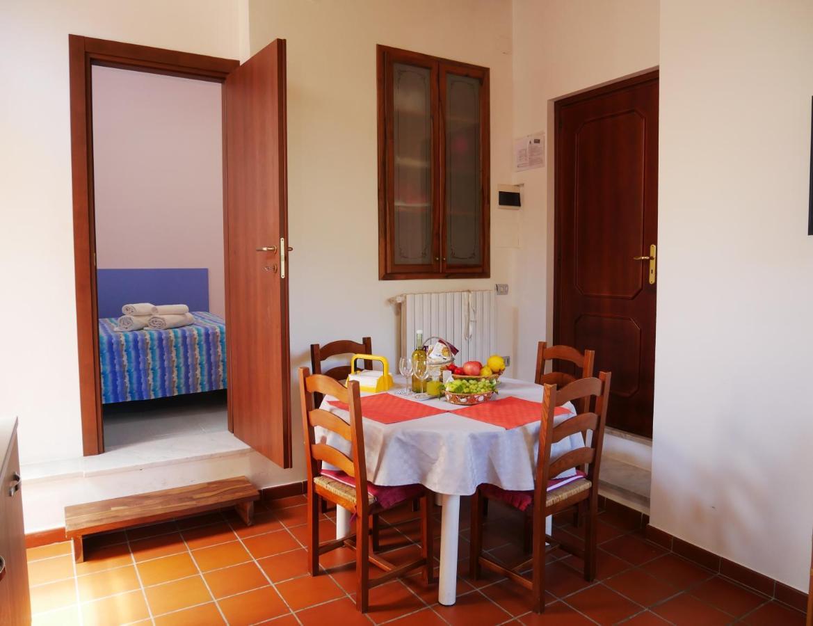 Olindo Apartment E Cristina Apartments 비코에쿠엔세 외부 사진