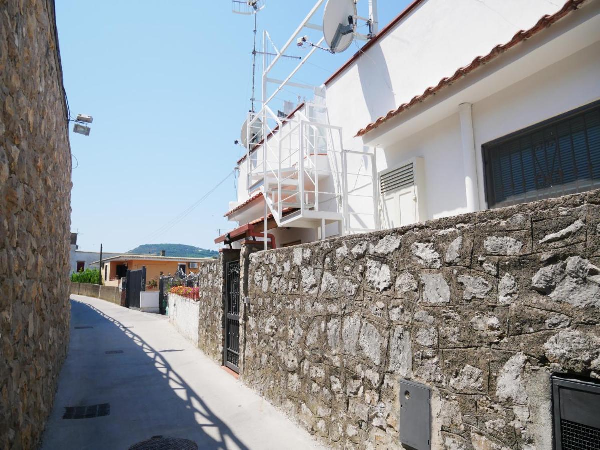 Olindo Apartment E Cristina Apartments 비코에쿠엔세 외부 사진