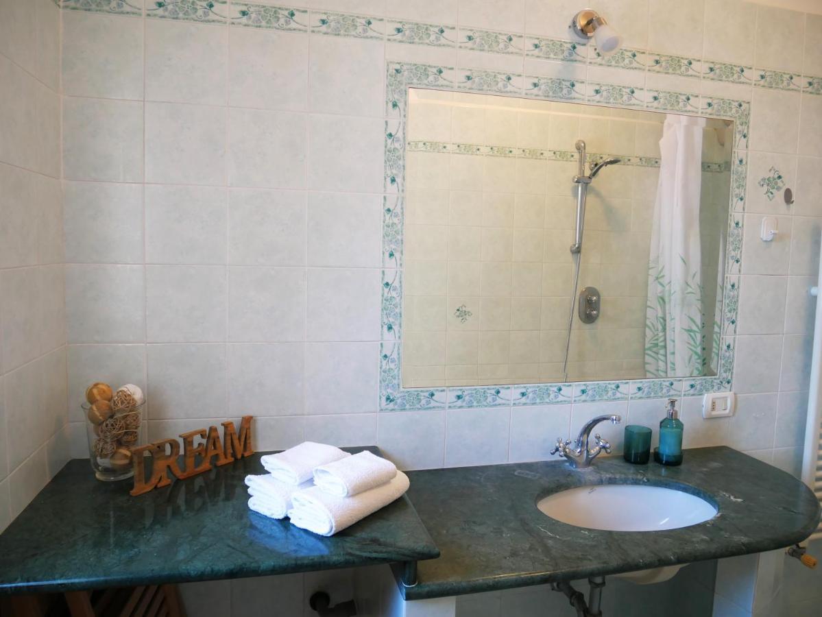 Olindo Apartment E Cristina Apartments 비코에쿠엔세 외부 사진