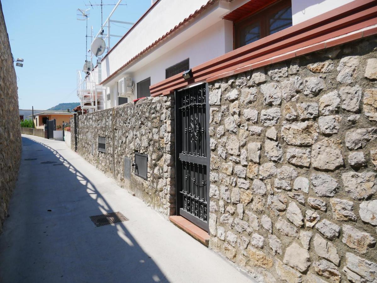 Olindo Apartment E Cristina Apartments 비코에쿠엔세 외부 사진